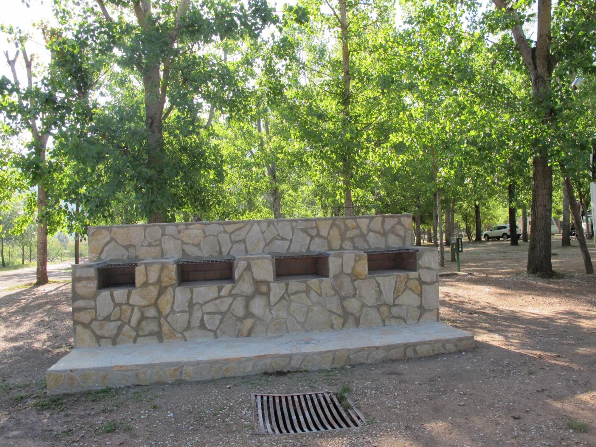 Camping Rural Llanos De Arance Coto Rios Exterior foto